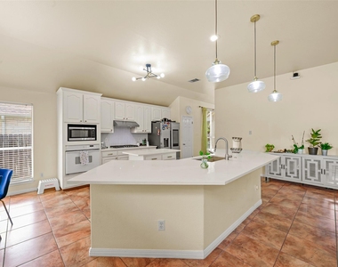 6006 Barletta Dr - Photo Thumbnail 7