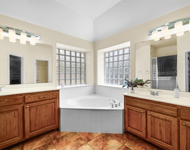 6006 Barletta Dr - Photo Thumbnail 16