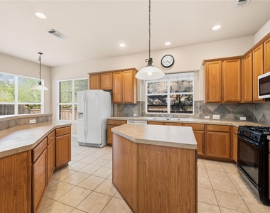 6600 Convict Hill Rd - Photo Thumbnail 9