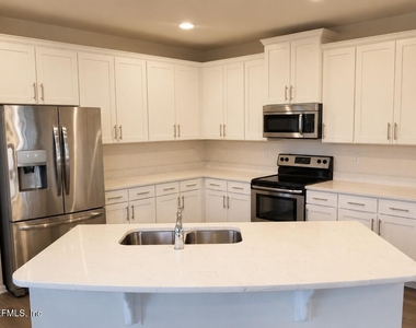 179 Servia Drive - Photo Thumbnail 3