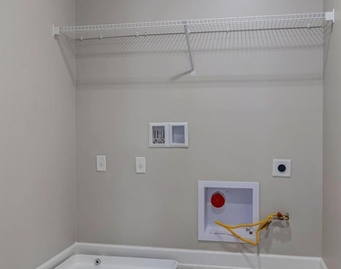 428 Settlers Landing Drive - Photo Thumbnail 29