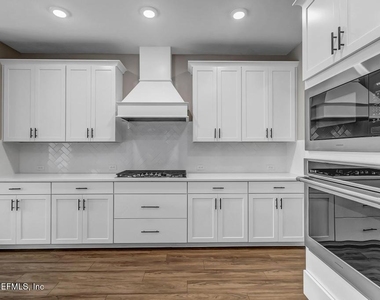428 Settlers Landing Drive - Photo Thumbnail 10