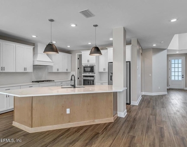 428 Settlers Landing Drive - Photo Thumbnail 8
