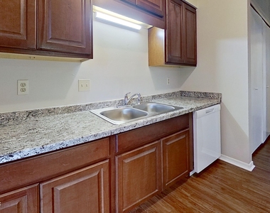 477 Crabapple Court - Photo Thumbnail 7