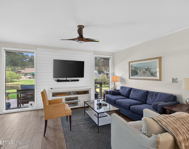 202 Vista Lagoon Court - Photo Thumbnail 15