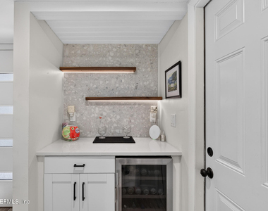 202 Vista Lagoon Court - Photo Thumbnail 18