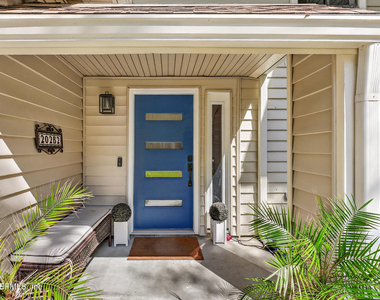 202 Vista Lagoon Court - Photo Thumbnail 4