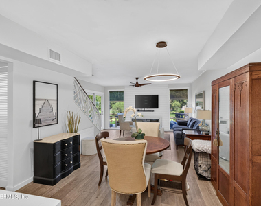 202 Vista Lagoon Court - Photo Thumbnail 14