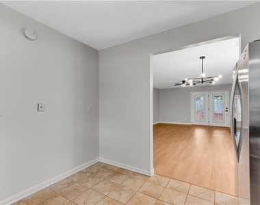 5097 Village Green Way - Photo Thumbnail 9