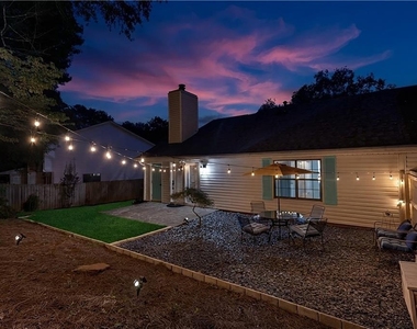 5097 Village Green Way - Photo Thumbnail 38
