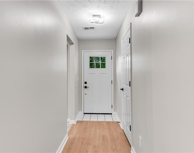 5097 Village Green Way - Photo Thumbnail 6