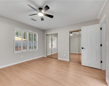 5097 Village Green Way - Photo Thumbnail 17