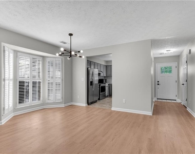 5097 Village Green Way - Photo Thumbnail 11