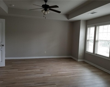 5930 Vista Brook Drive - Photo Thumbnail 11
