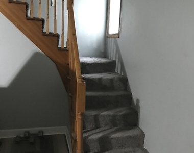 3016 Wesley Avenue - Photo Thumbnail 3