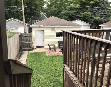 3016 Wesley Avenue - Photo Thumbnail 2