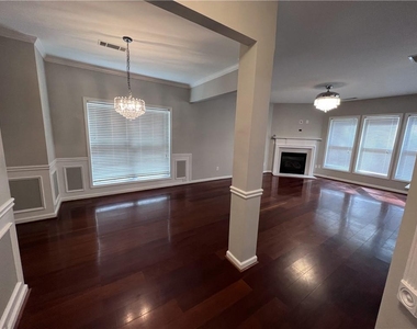 4234 Windale Drive - Photo Thumbnail 3