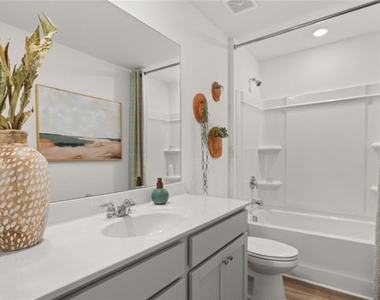 2084 Pecan Drive - Photo Thumbnail 11
