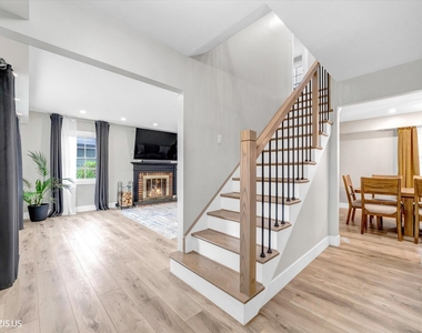 1111 Plum Grove Circle - Photo Thumbnail 20