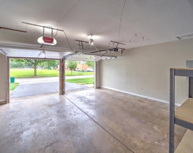 1111 Plum Grove Circle - Photo Thumbnail 32