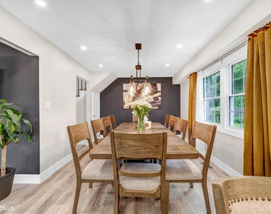 1111 Plum Grove Circle - Photo Thumbnail 12