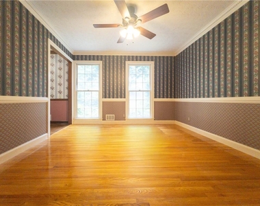 965 Millbrook Court - Photo Thumbnail 7
