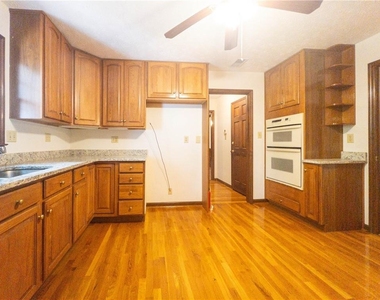 965 Millbrook Court - Photo Thumbnail 10