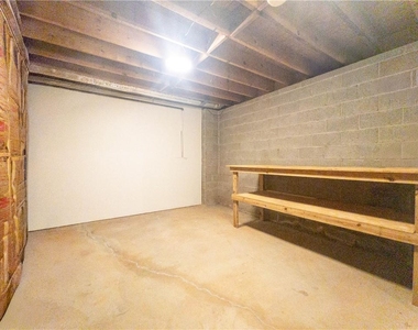 965 Millbrook Court - Photo Thumbnail 25