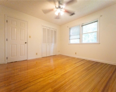 965 Millbrook Court - Photo Thumbnail 22