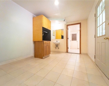 965 Millbrook Court - Photo Thumbnail 28