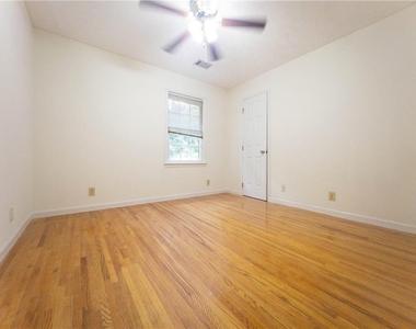 965 Millbrook Court - Photo Thumbnail 23