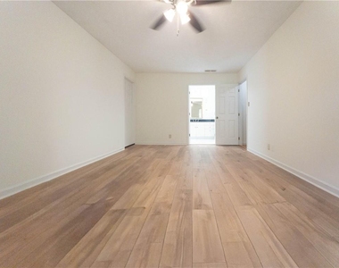 965 Millbrook Court - Photo Thumbnail 13