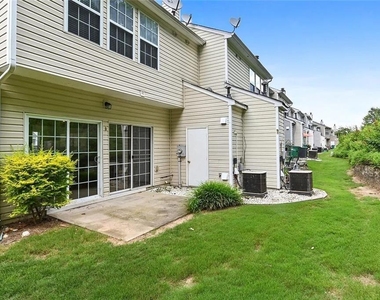 9155 Nesbit Ferry Road - Photo Thumbnail 10