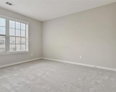 9155 Nesbit Ferry Road - Photo Thumbnail 7