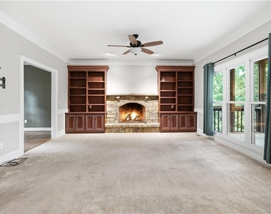 5525 Hampstead Way - Photo Thumbnail 7