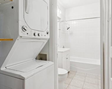 807 Greenleaf Street - Photo Thumbnail 12