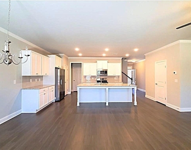 2708 Morgan Creek Drive - Photo Thumbnail 3