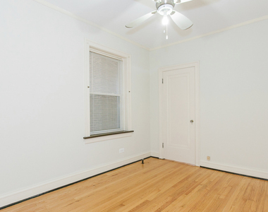 7440 N Claremont Avenue - Photo Thumbnail 8