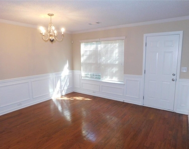 102 Hidden Creek Drive - Photo Thumbnail 4