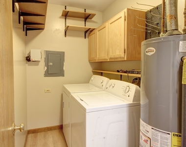 1324 Post Oak Court - Photo Thumbnail 11