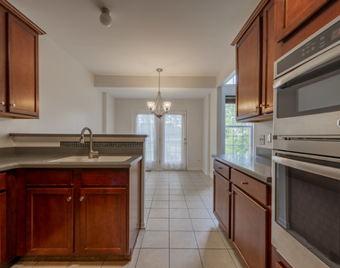 1226 Bradley Circle - Photo Thumbnail 12