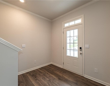 74 Grove Springs Court Se - Photo Thumbnail 11