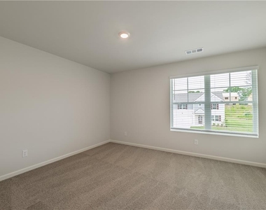 74 Grove Springs Court Se - Photo Thumbnail 28