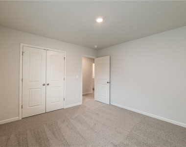 74 Grove Springs Court Se - Photo Thumbnail 31