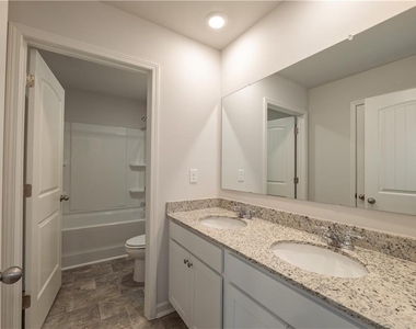74 Grove Springs Court Se - Photo Thumbnail 27