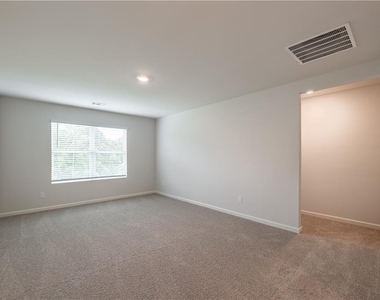74 Grove Springs Court Se - Photo Thumbnail 18