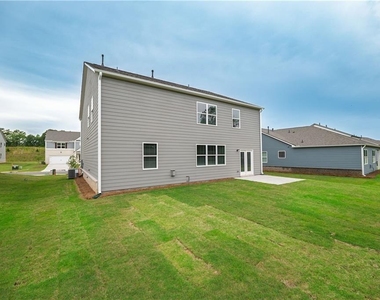74 Grove Springs Court Se - Photo Thumbnail 36