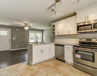 567 Ashburton Avenue - Photo Thumbnail 4