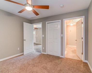567 Ashburton Avenue - Photo Thumbnail 10
