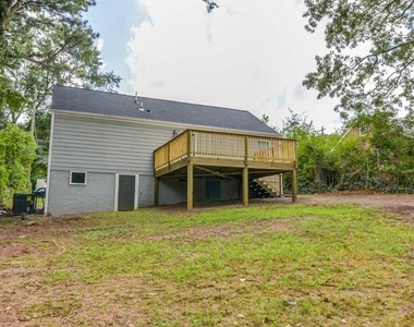 567 Ashburton Avenue - Photo Thumbnail 18